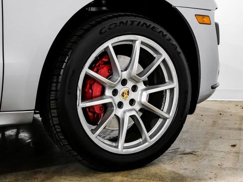 Used 2016 Porsche Macan Turbo image 53