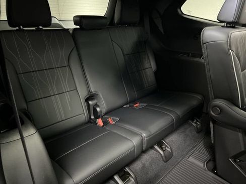 Certified 2025 Buick Enclave Avenir w/ Super Cruise Package FWD image 28