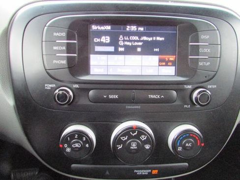 Used 2019 Kia Soul FWD image 15