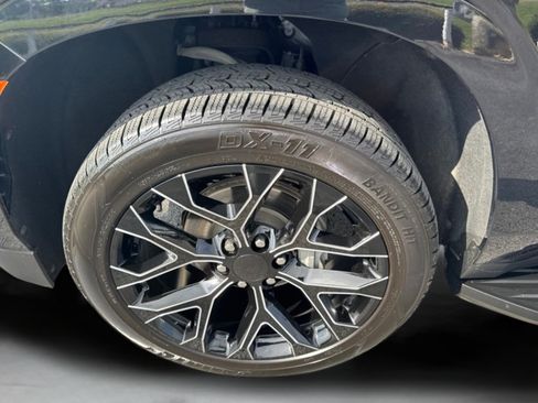 Used 2024 Chevrolet Tahoe LT AWD/4WD image 32
