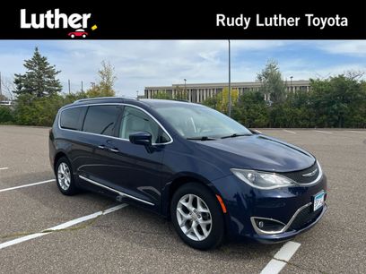 Used 2017 Chrysler Pacifica Touring-L Plus w/ Tire & Wheel Group