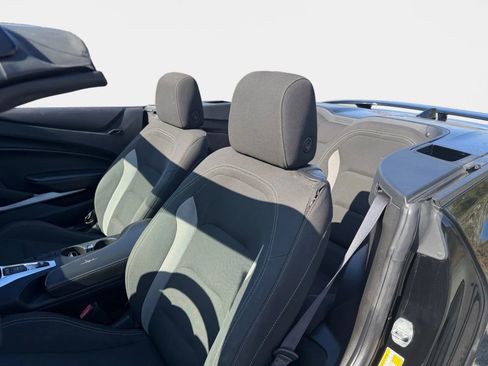 Used 2020 Chevrolet Camaro LT w/ RS Package image 11