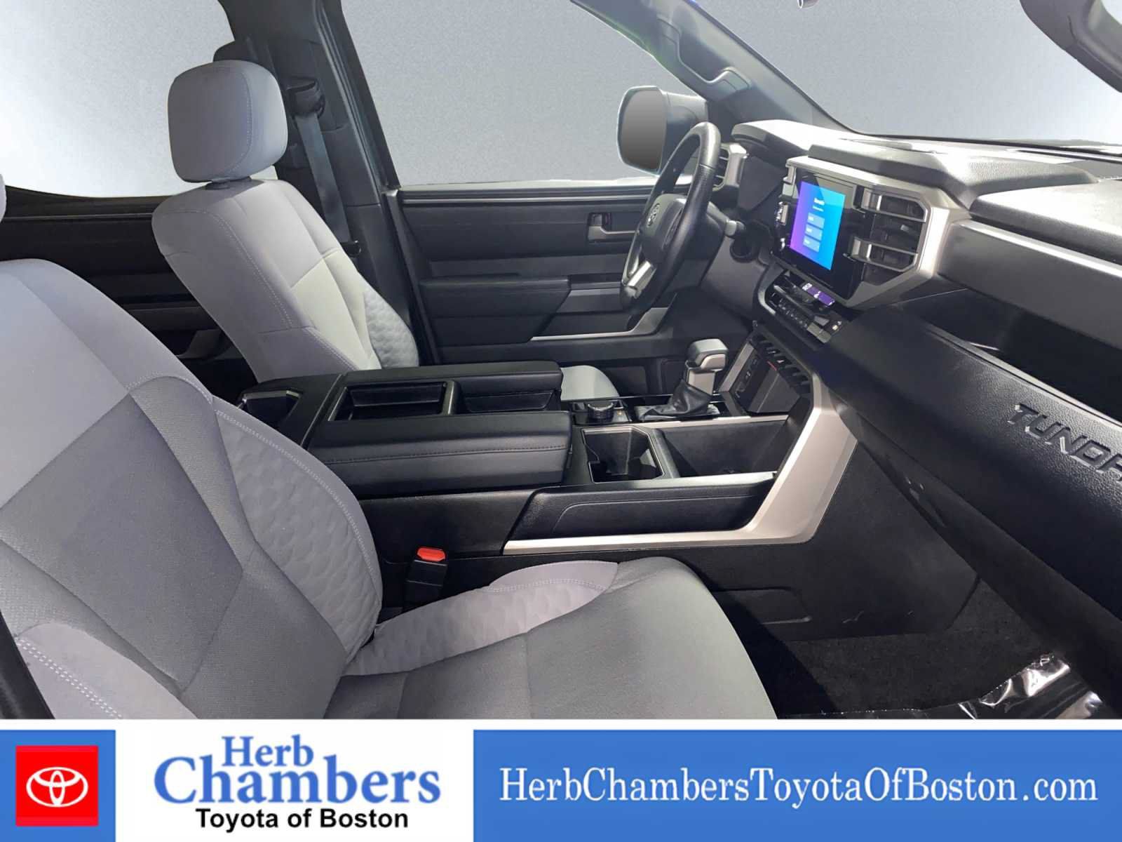 Used 2025 Toyota Tundra SR5 AWD/4WD image 39