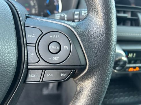 Used 2025 Toyota RAV4 XLE image 24