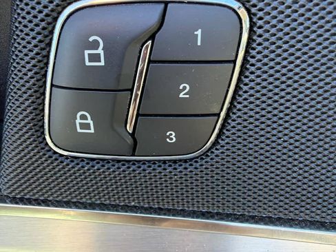 Used 2020 Lincoln Nautilus FWD w/ Equipment Group 101A image 16