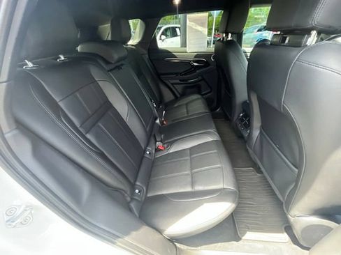 Used 2020 Land Rover Range Rover Evoque SE AWD/4WD image 12