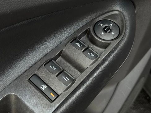 Used 2019 Ford Escape S image 11