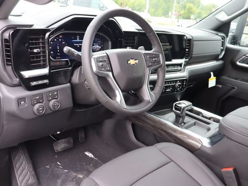 New 2026 Chevrolet Silverado 1500 LTZ w/ LTZ Premium Package AWD/4WD image 6