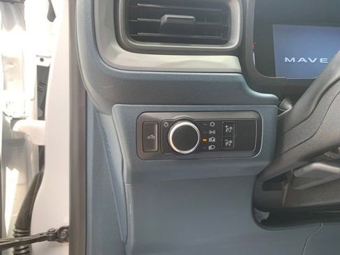 Used 2025 Ford Maverick XL w/ Equipment Group 102A image 13