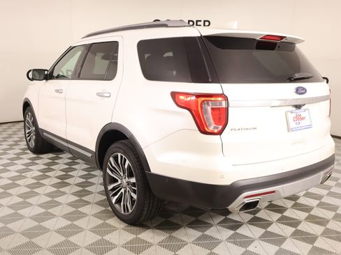Used 2017 Ford Explorer Platinum image 26