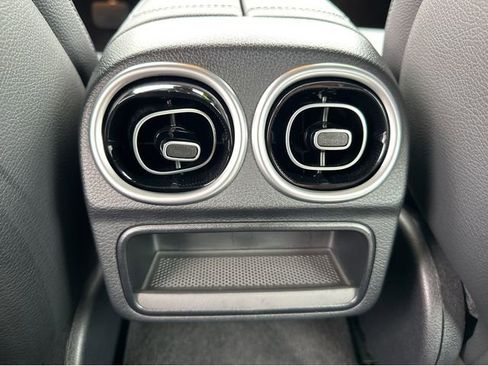 Used 2022 Mercedes-Benz C 300 Sedan image 16