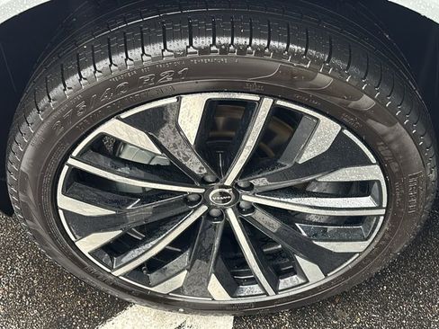 New 2026 Volvo XC90 B6 Ultra image 36