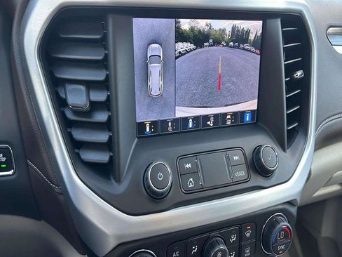 Used 2023 GMC Acadia SLT w/ Technology Package image 19