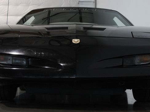 Used 1992 Pontiac Firebird Convertible RWD image 30