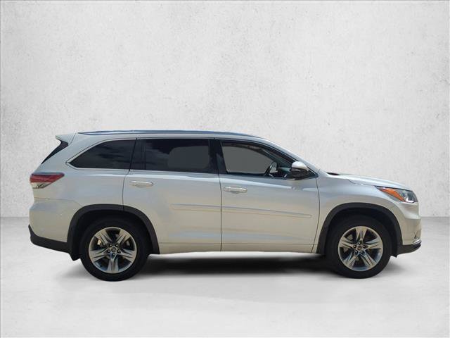 Used 2016 Toyota Highlander Limited Platinum AWD/4WD image 4