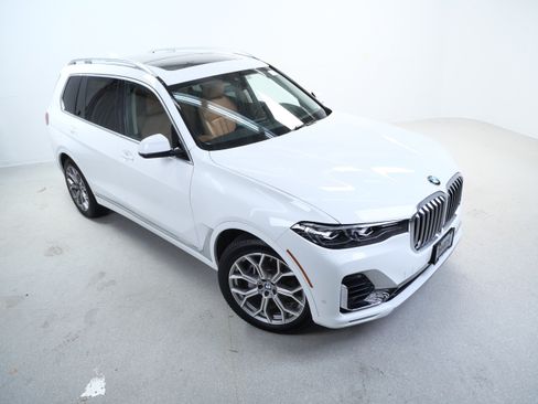 Used 2019 BMW X7 xDrive40i w/ Premium Package AWD/4WD image 4