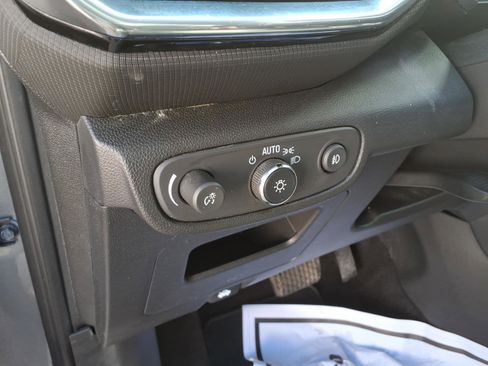 Certified 2022 Chevrolet TrailBlazer LT w/ Convenience Package image 20