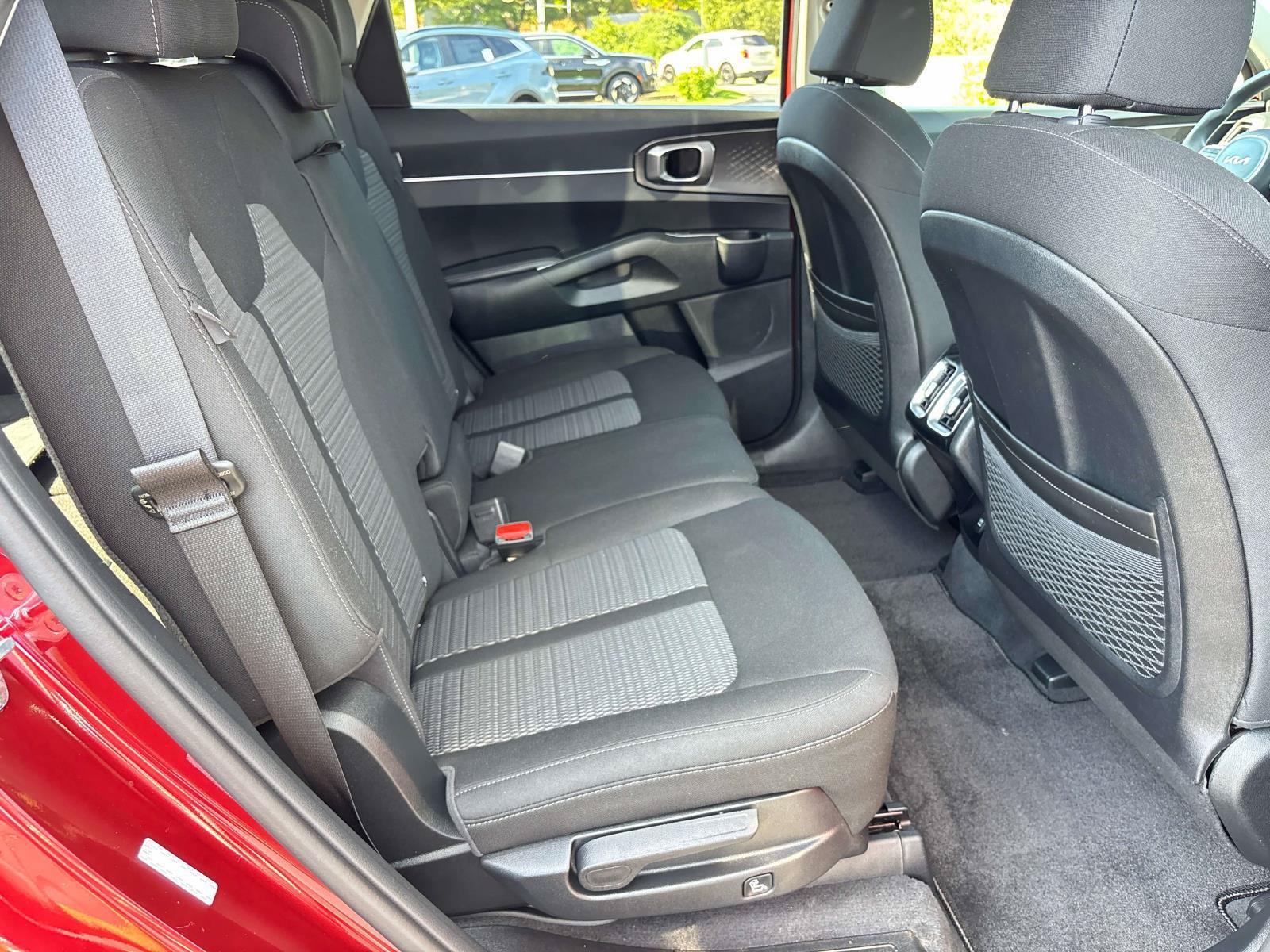 Used 2025 Kia Sorento LX FWD image 15