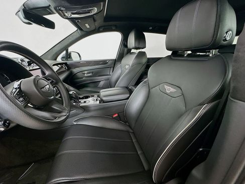 Used 2022 Bentley Bentayga AWD/4WD image 27