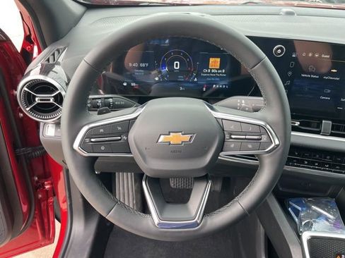 New 2026 Chevrolet Equinox LT FWD image 16