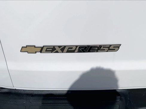 Used 2024 Chevrolet Express 2500 w/ Driver Convenience Package RWD image 27