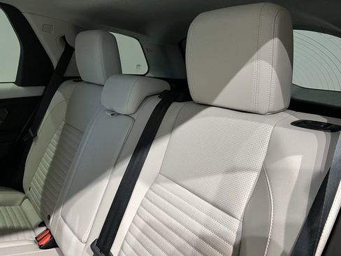 Used 2023 Land Rover Discovery Sport SE image 44
