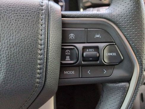 Certified 2026 Toyota 4Runner TRD Off-Road Premium AWD/4WD image 25