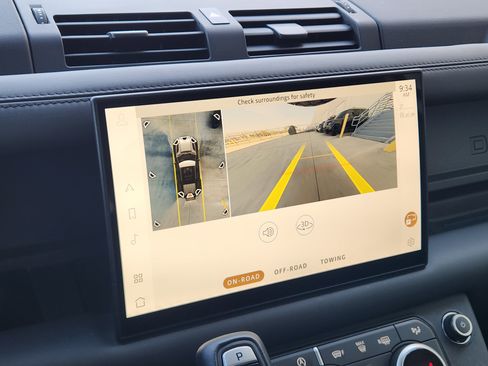 Certified 2025 Land Rover Defender 110 S image 22