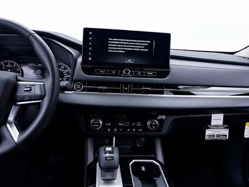 New 2025 Mitsubishi Outlander ES image 14