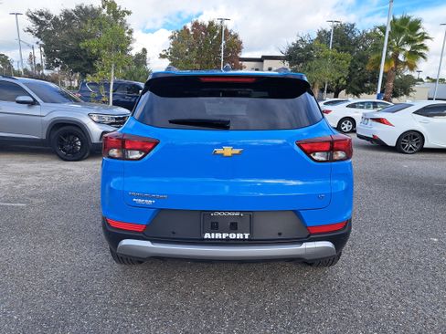 Used 2024 Chevrolet TrailBlazer LT w/ Driver Confidence Package image 5