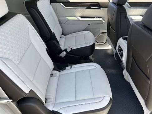 New 2026 GMC Acadia Denali w/ Super Cruise Package AWD/4WD image 23