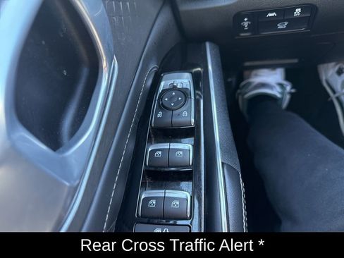 Used 2022 Kia Sorento SX image 10