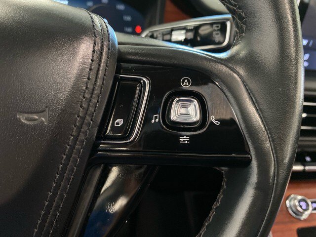 Certified 2023 Lincoln Aviator Reserve w/ Equipment Group 201A AWD/4WD image 22