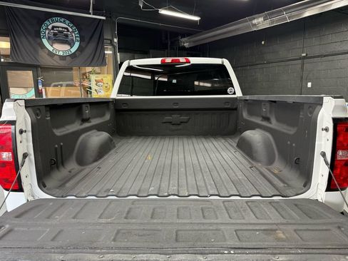 Used 2018 Chevrolet Silverado 1500 LT w/ All Star Edition AWD/4WD image 5