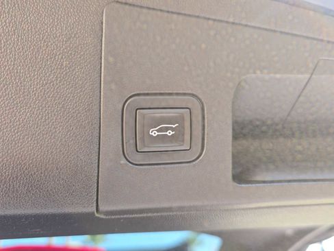 Used 2020 Cadillac XT5 Premium Luxury image 30