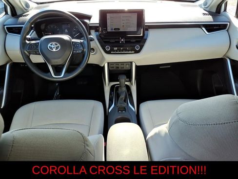 Used 2023 Toyota Corolla Cross LE w/ Moonroof Package AWD/4WD image 12