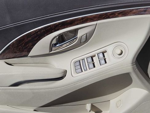 Used 2016 Buick LaCrosse Leather image 22
