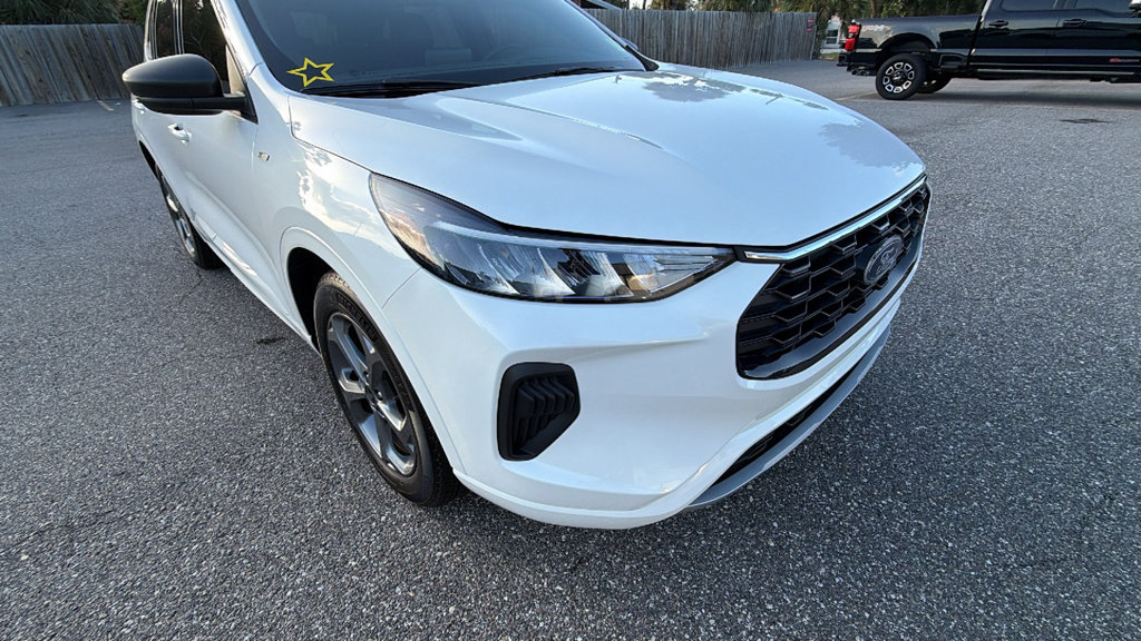 Certified 2024 Ford Escape ST-Line FWD image 9