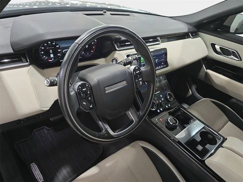 Used 2019 Land Rover Range Rover Velar R-Dynamic SE image 16