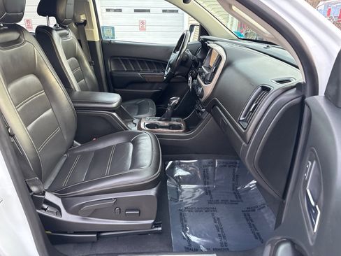 Used 2022 GMC Canyon Denali image 13