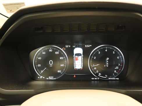 Used 2018 Volvo XC90 T6 Momentum w/ Convenience Package image 26