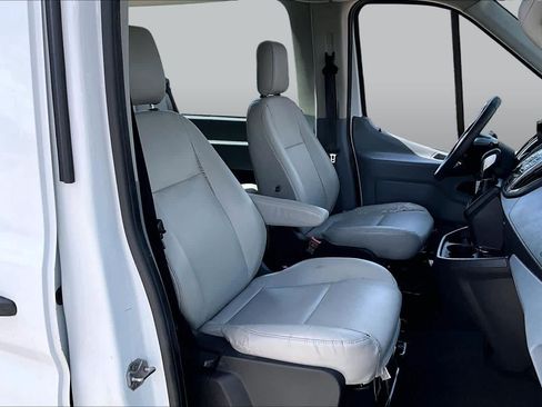 Used 2016 Ford Transit 350 XLT RWD image 9