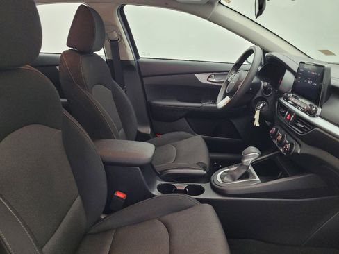 Used 2024 Kia Forte LXS FWD image 21