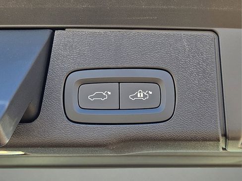 New 2026 Volvo XC60 B5 Plus w/ Protection Package Premier image 14