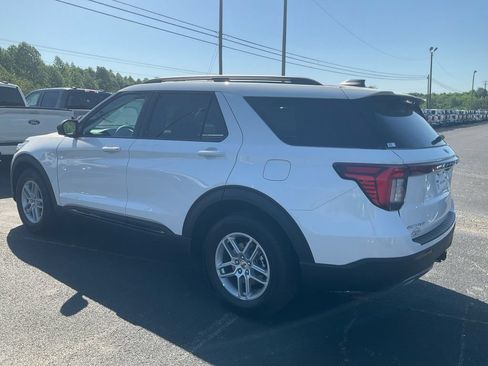 New 2026 Ford Explorer Active w/ Active Comfort Package RWD image 7