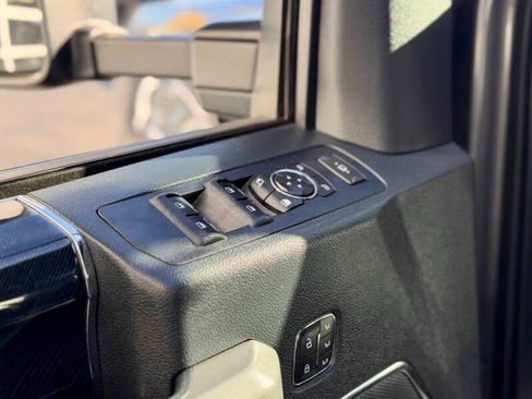 Used 2022 Ford F350 Platinum AWD/4WD image 22