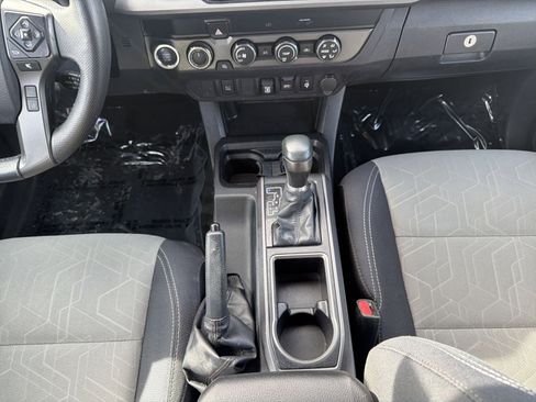 Used 2020 Toyota Tacoma TRD Off-Road image 21