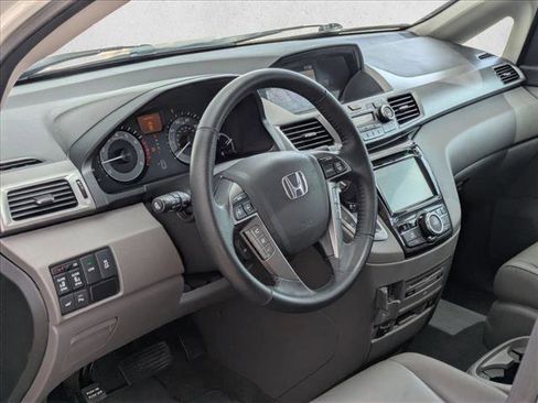 Used 2015 Honda Odyssey Touring Elite image 10