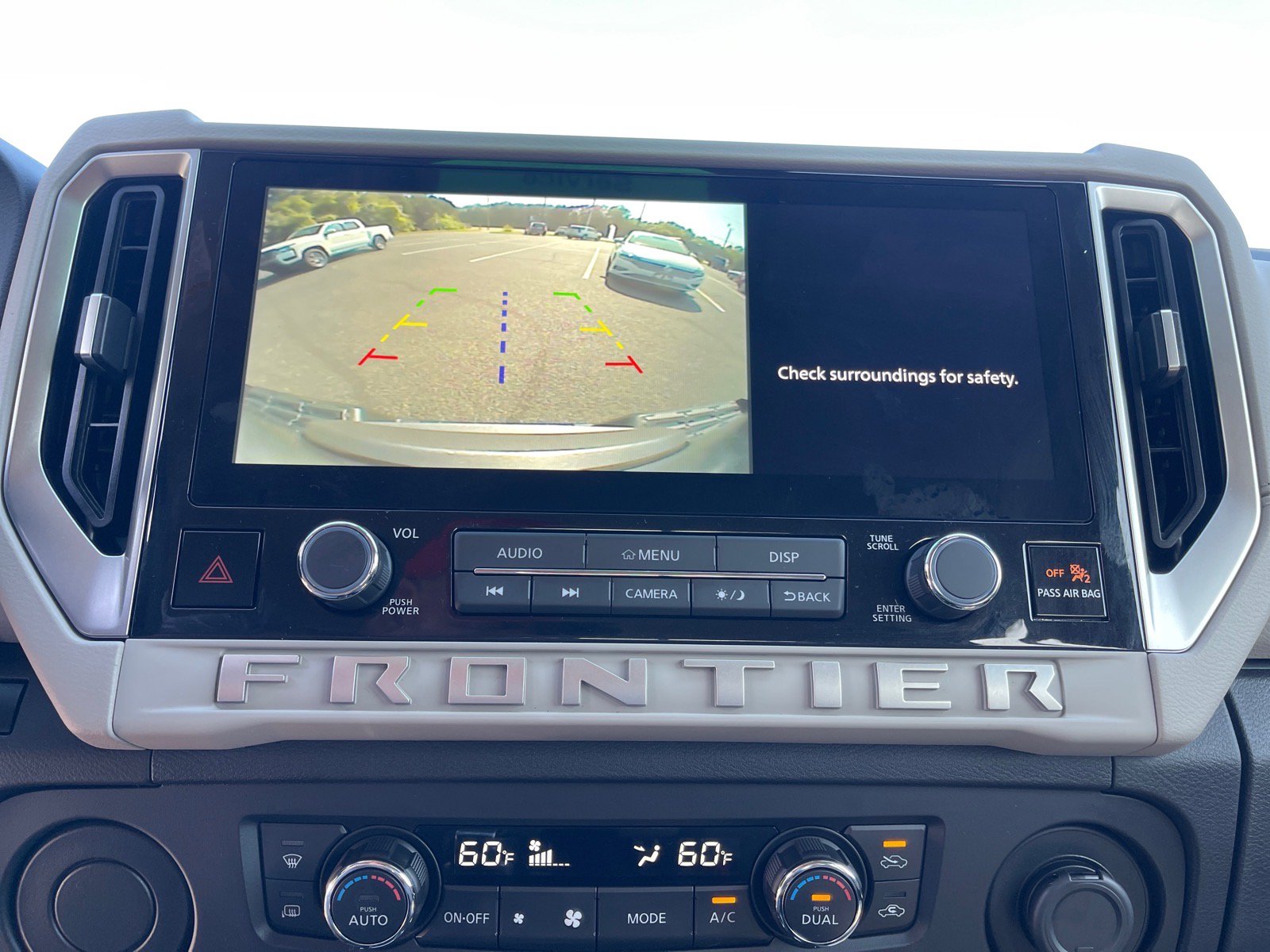 Used 2025 Nissan Frontier SV w/ SV Convenience Package RWD image 6