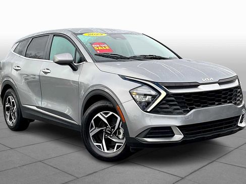 Used 2023 Kia Sportage LX image 2